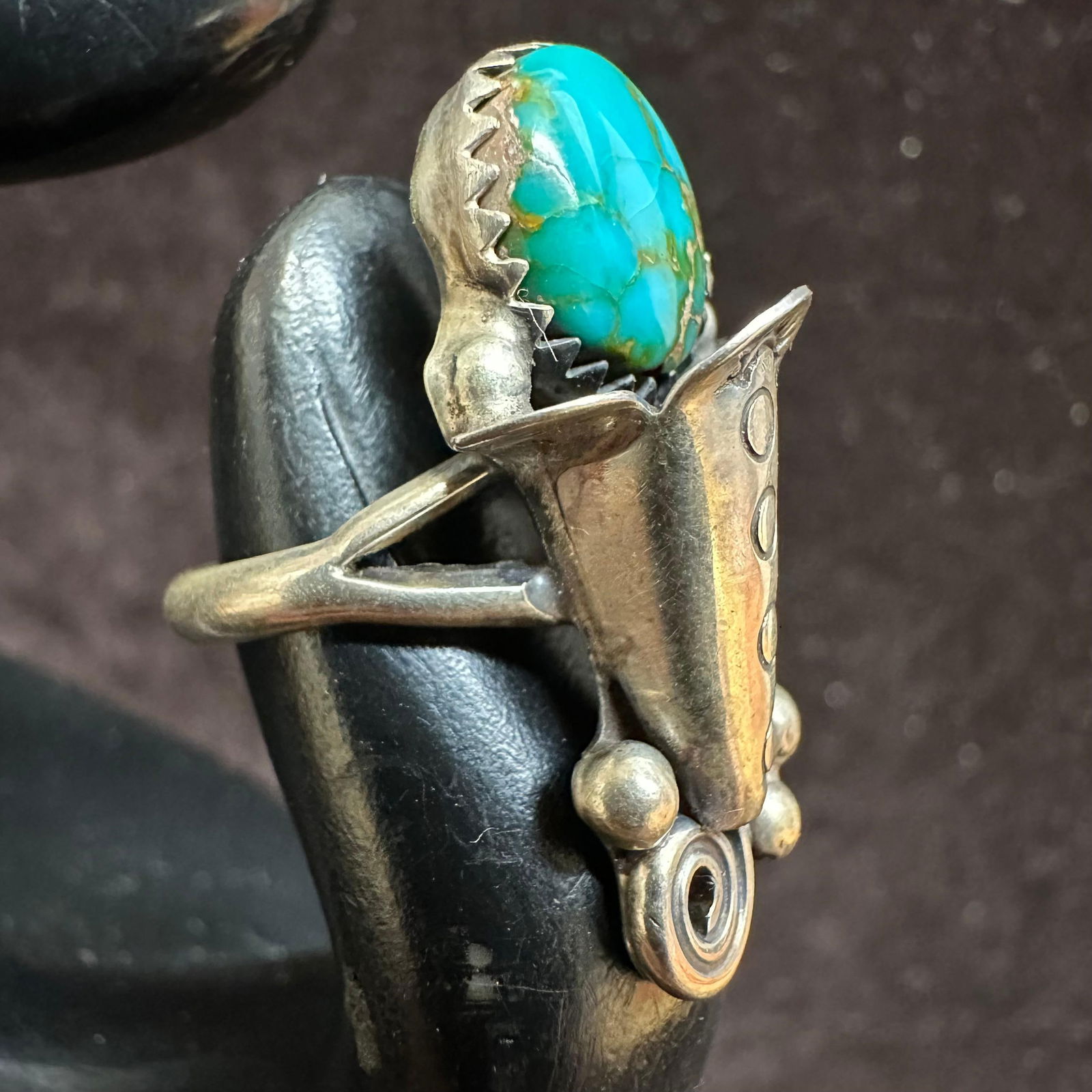Natural Matrixing Round Turquoise Native Style Silverwork Silver Ring - 6