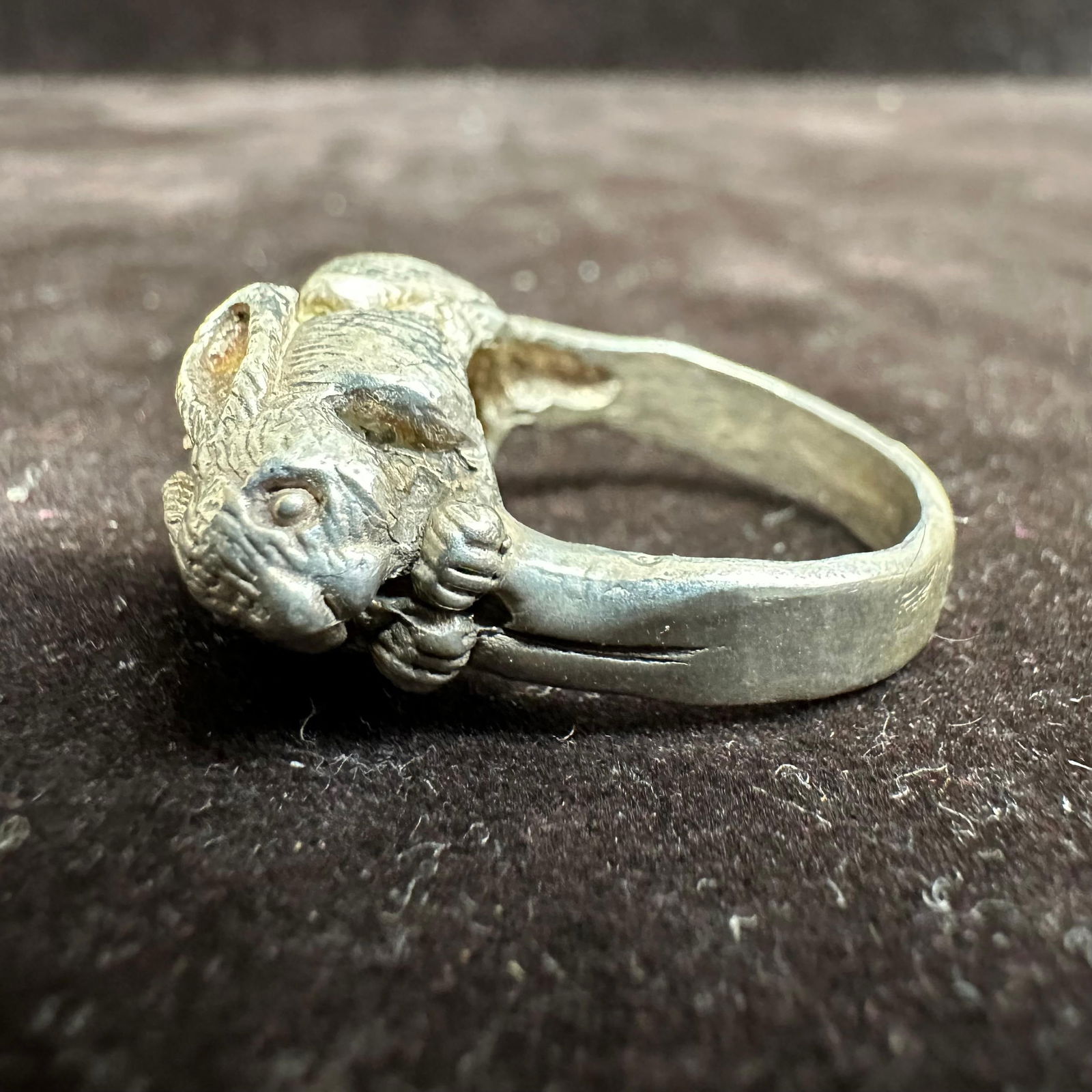 Rabbit Solid Silver Ring Unmarked - 6