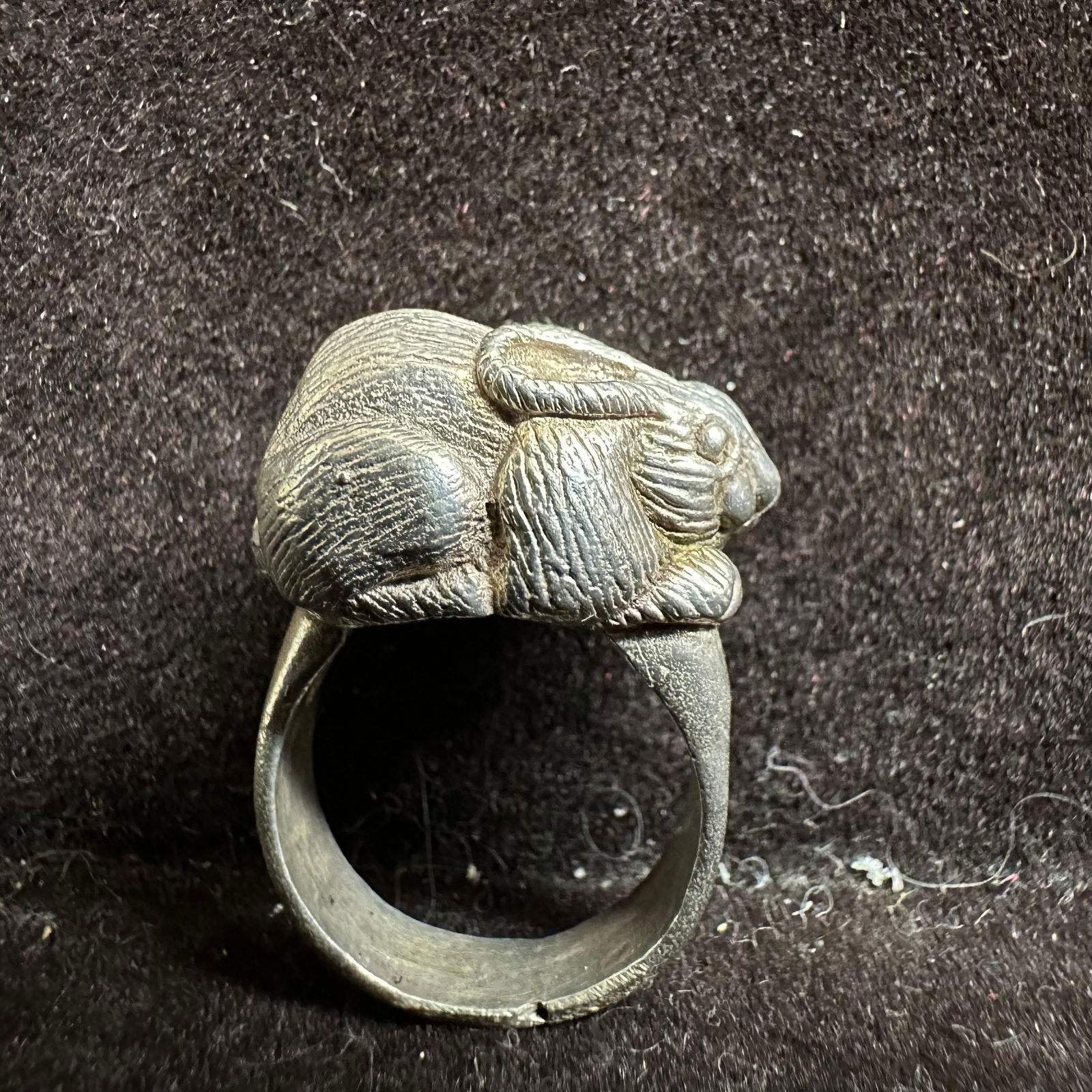 Rabbit Solid Silver Ring Unmarked - 9