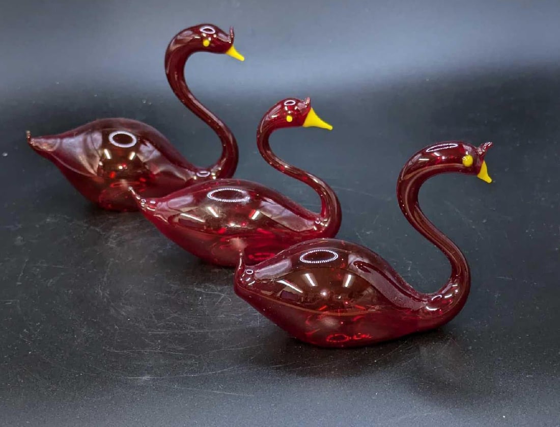 3 Vintage Hand Blown Glass Red Swans (1 of 10)