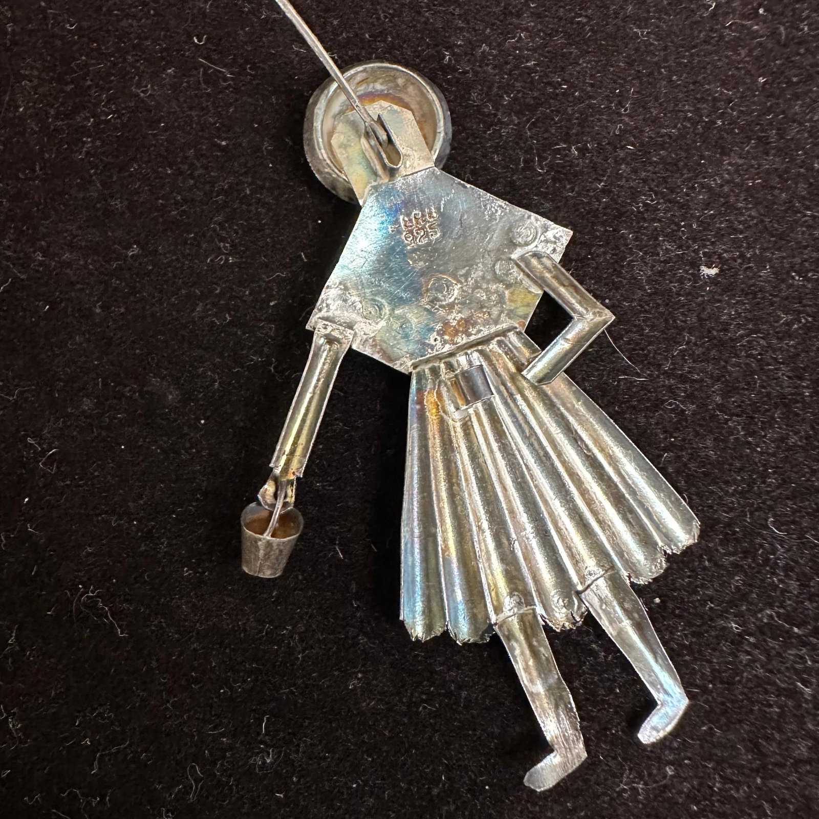 Figural Girl Wearing a Bonnet Holding Bucket Brooch Sterling Peru 925: This item is in good pre-owned, previously used/displayed condition with noticeable light wear and surface scratches. Please reference all photos for full details. This piece of jewelry has been teste