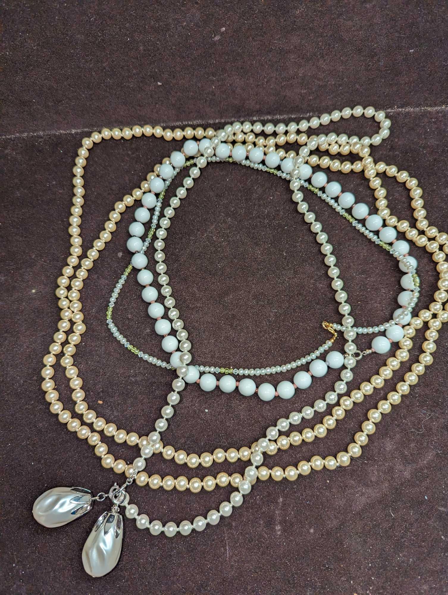 4 Faux & Freshwater Pearl & Sarah Coventry Necklaces (1 of 6)