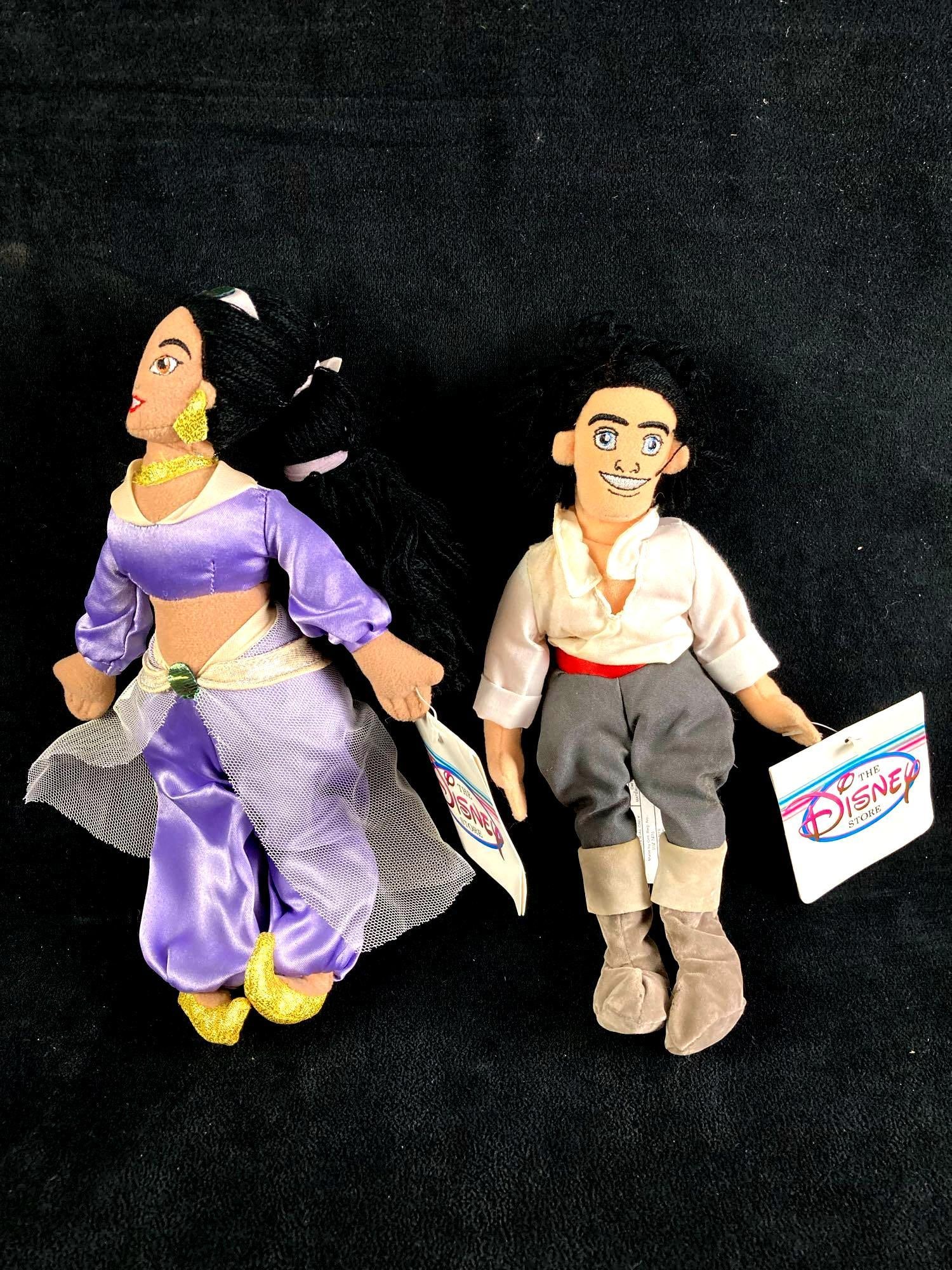 Set of (2) Disney Plush Bean Bag Dolls Jasmine and Eric: Up for auction is a recent estate find, a set of (2) Disney plush bean bag dolls in particular Jasmine and Eric. These dolls came from a large collection of Disney items spanning over twenty years. Th