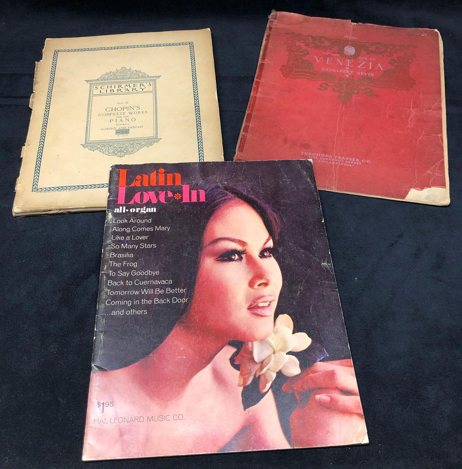 Lot of 3 Books - Sheet Music: Lot of 3 Books of Sheet Music. "Schirmer's Library of Musical Classics Vol. 32 Frederic Chopin Complete Works For The Pianoforte Book Seven Scherzi And Fantasy". Softcover. Newly Edited,