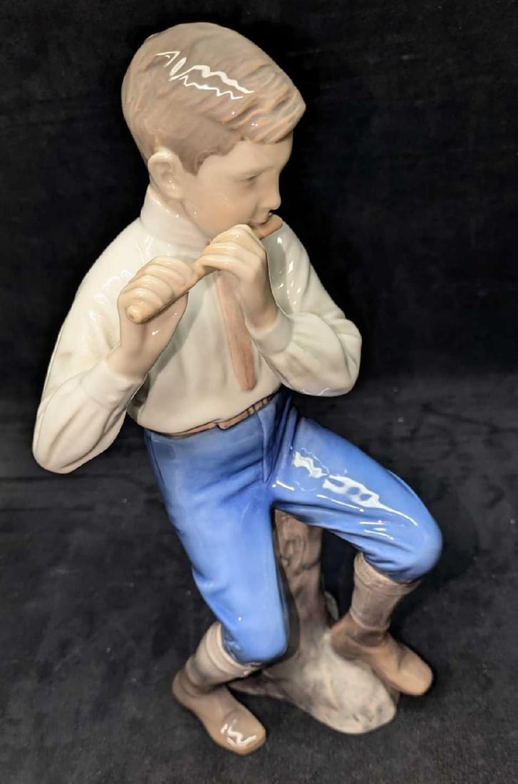 Bing & Grondahl Porcelain Boy Playing Flute Figurine (1 of 6)