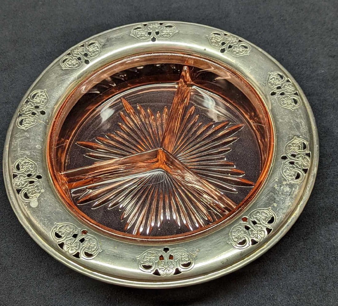 Vintage Farberware Divided Relish Dish: Vintage Farberware Divided Relish Dish. Has a silver-plated "frame". Is approx 9" x 9" x 2" and it weighs 1.73lb. There is some light tarnish and scratches on the silver.