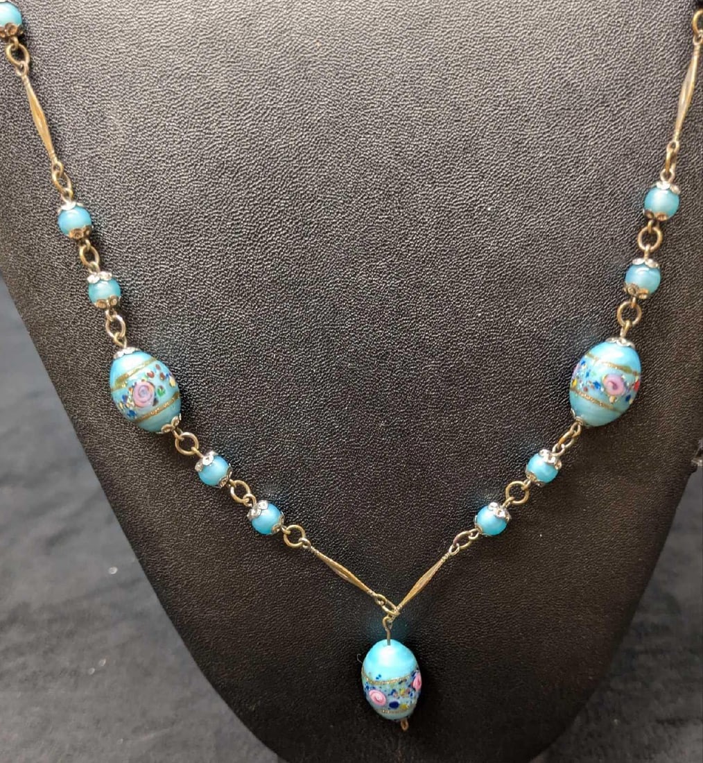 Vintage Italian Murano Art Glass Blue Beaded Necklace: Vintage Italian Murano Art Glass Blue Beaded Necklace. Colorful glass beads with hand painted designs with a metal clasp. This is approx 30" and it weighs 0.07lb. 