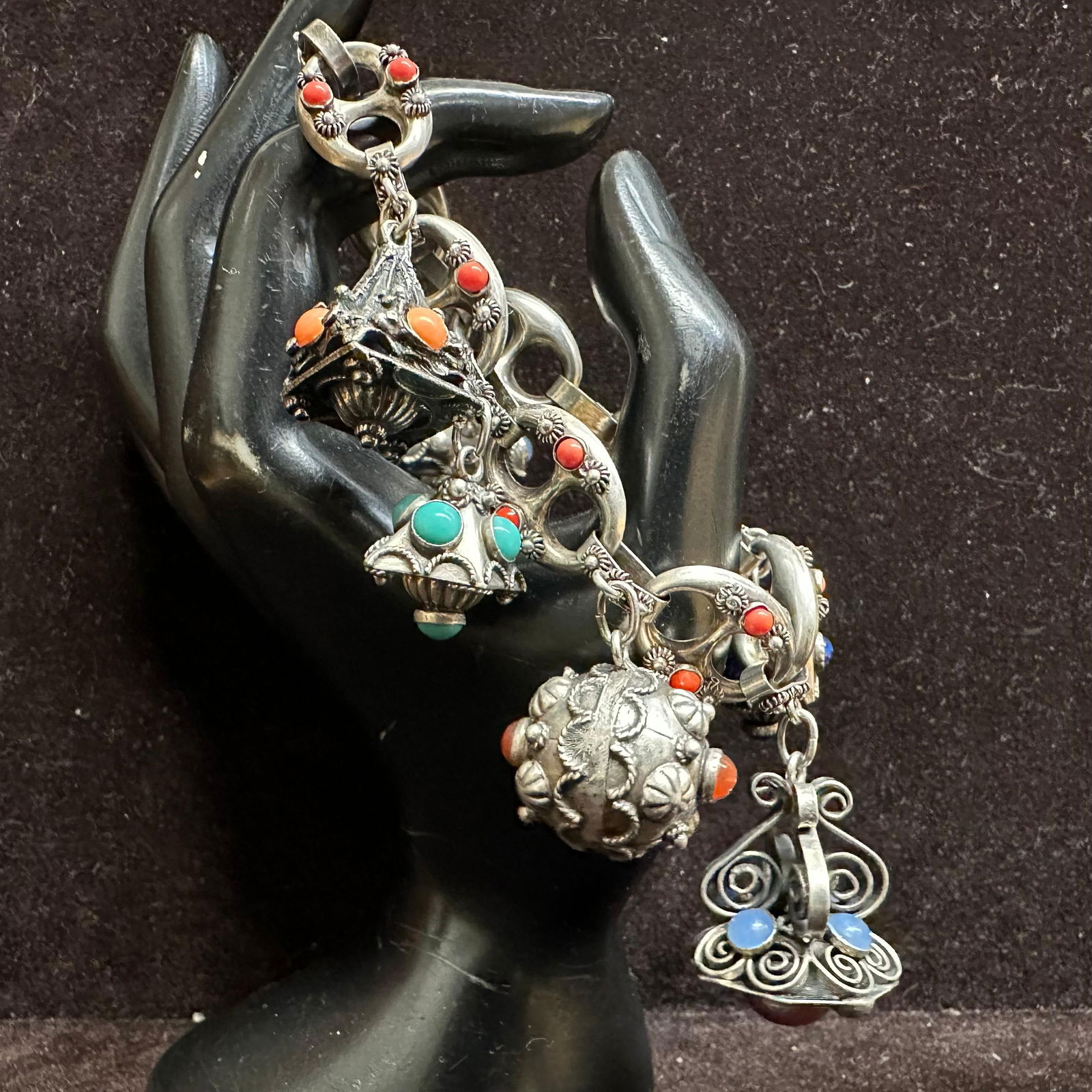 800 Silver Mariner Chain Italian Assorted Gemstone Etruscan Revival Style Charm Bracelet Q97: This item is in good pre-owned, previously used/displayed condition with noticeable light wear and surface scratches. Please reference all photos for full details. This piece of jewelry has been teste