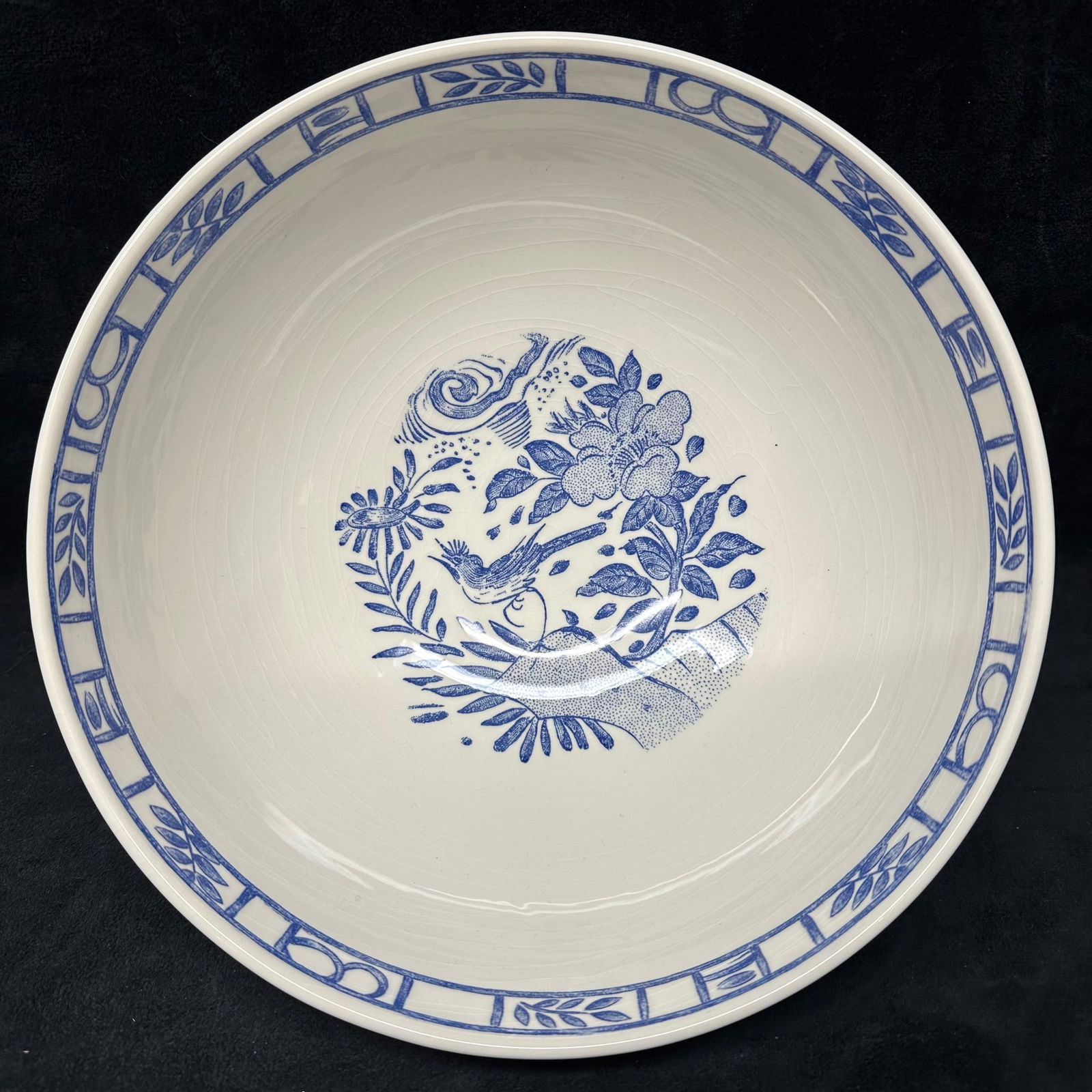 Gien France Oiseau Bleu French Blue and White Round Deep Serving Bowl: French faience round deep serving bowl by Gien, France, in the Oiseau Bleu (Blue Bird) pattern. Features classic blue and white border decoration with a central bird and floral motif. Marked on unders