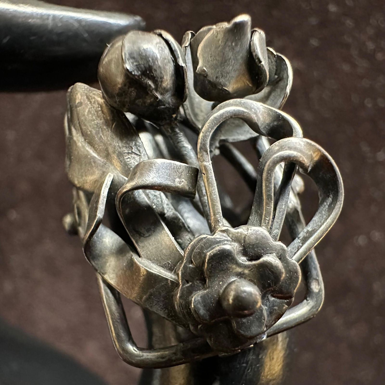Vintage Hand Crafted Silverwork Floral Flower Bouquet Silver Ring: This item is in good pre-owned, previously used/displayed condition with noticeable light wear and surface scratches. Please reference all photos for full details. This piece of jewelry has been teste
