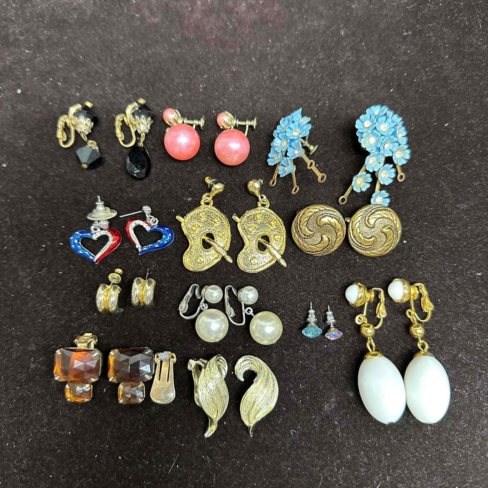 Lot of Vintage Costume Jewelry Earrings Unmarked Some Damaged (1 of 9)