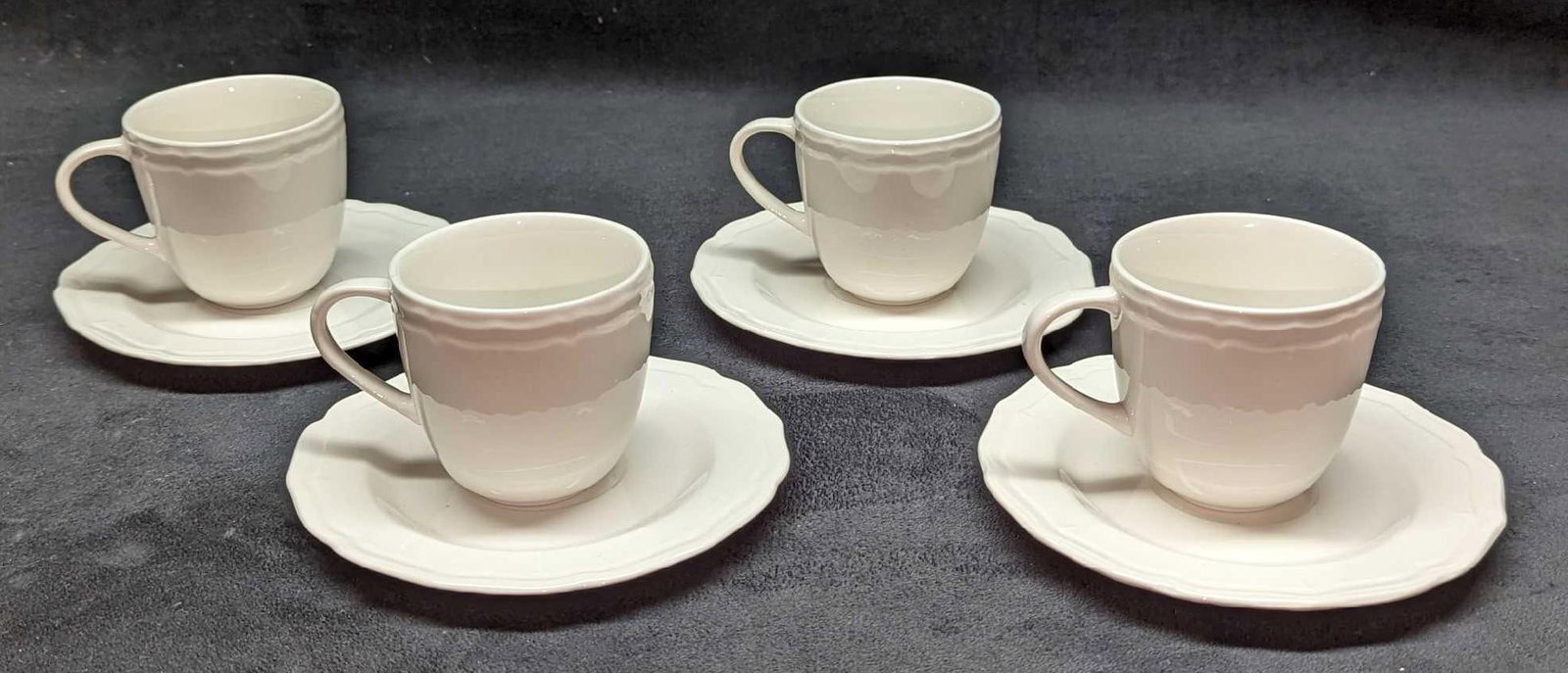 4 Gibson Designs Miranda China Cups & Saucers (1 of 13)