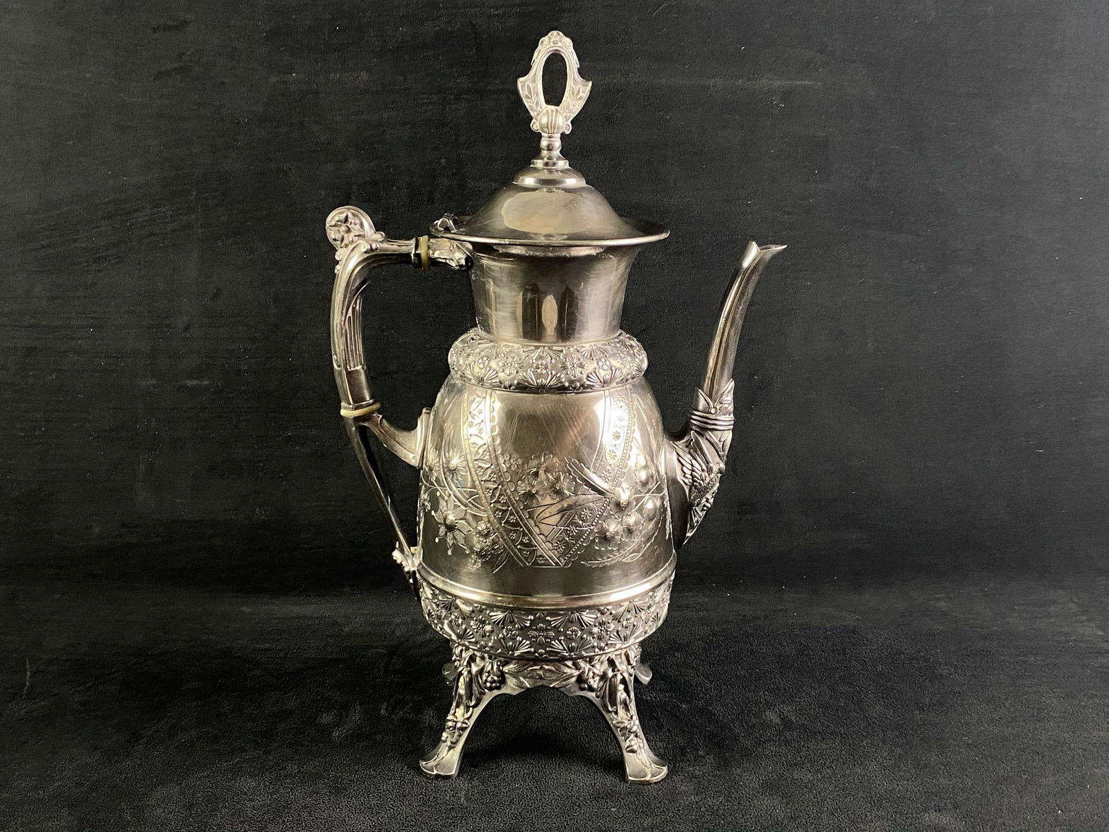 Antique Meriden Britannia 1924 Quadruple Silver Etched Ornate Coffee / Tea Pot (1 of 13)