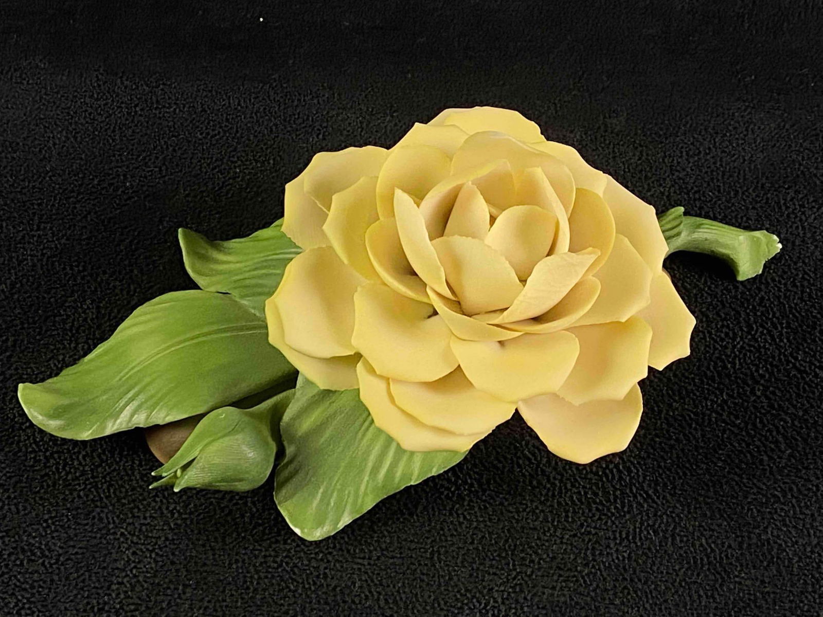 Vintage Italy Capodimonte Bisque Porcelain Yellow Roses: Vintage Italy Capodimonte Bisque Porcelain Yellow Roses Authentic Hand Made Hand Painted Very Good Condition No chips or repair noticed 7 oz 6.5" x 4 "
