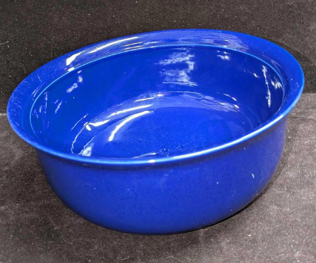 Block Basics 11" Ceramic Cobalt Blue Serving Bowl: Block Basics 11" Ceramic Cobalt Blue Serving Bowl. This is approx 11" x 11" x 4 1/2" and it weighs 3.90lbs. The bowl has some signs of wear and scratches inside the bowl.
