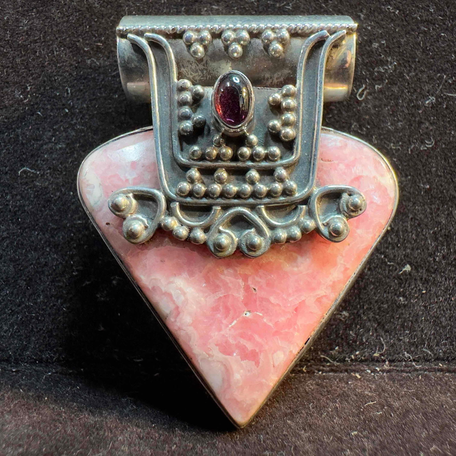 Rhodonite Pink Stone Amethyst Sterling Silver Pendant B31: This item is in good pre-owned, previously used/displayed condition with noticeable light wear, and surface scratches. Please reference all photos for full details. This piece of jewelry has been test