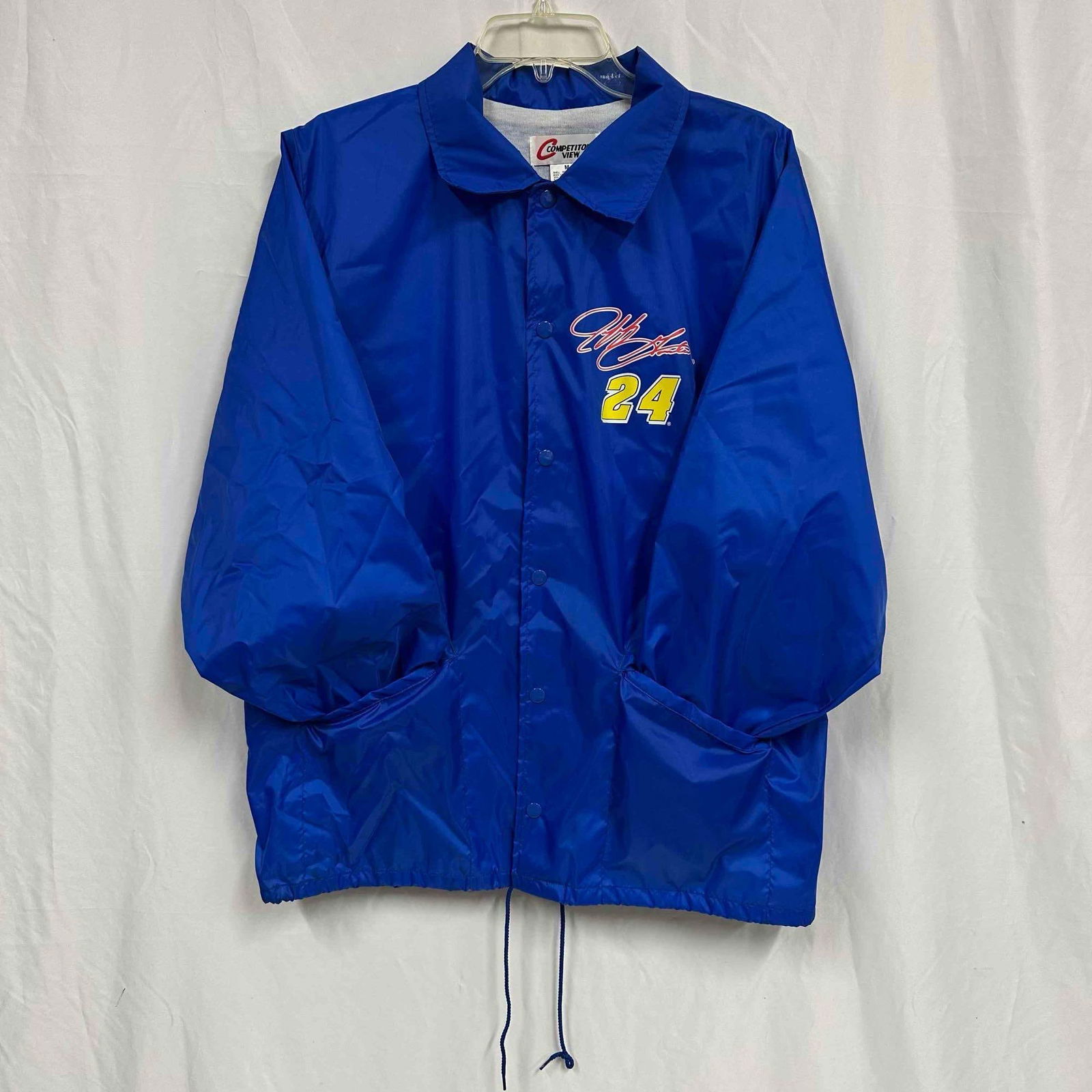 Jeff Gordon #24 NASCAR Competitors View Jacket Medium Blue Dupont Racing: Vintage Jeff Gordon #24 NASCAR jacket by Competitors View. Features bold "Gordon 24" graphics with Hendrick Motorsports and Dupont logos on the back, and #24 with Jeff Gordon’s (printed) sig