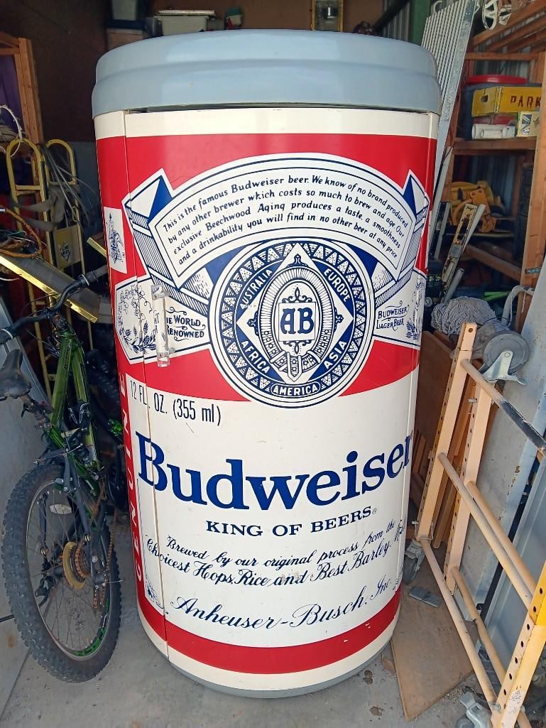 Budweiser Can Fridge: Vintage Budweiser Can Fridge This Budweiser can fridge was originally used in an employee breakroom at an Anheiser-Busch brewery. The fridge is tested and currently working, with all the original she