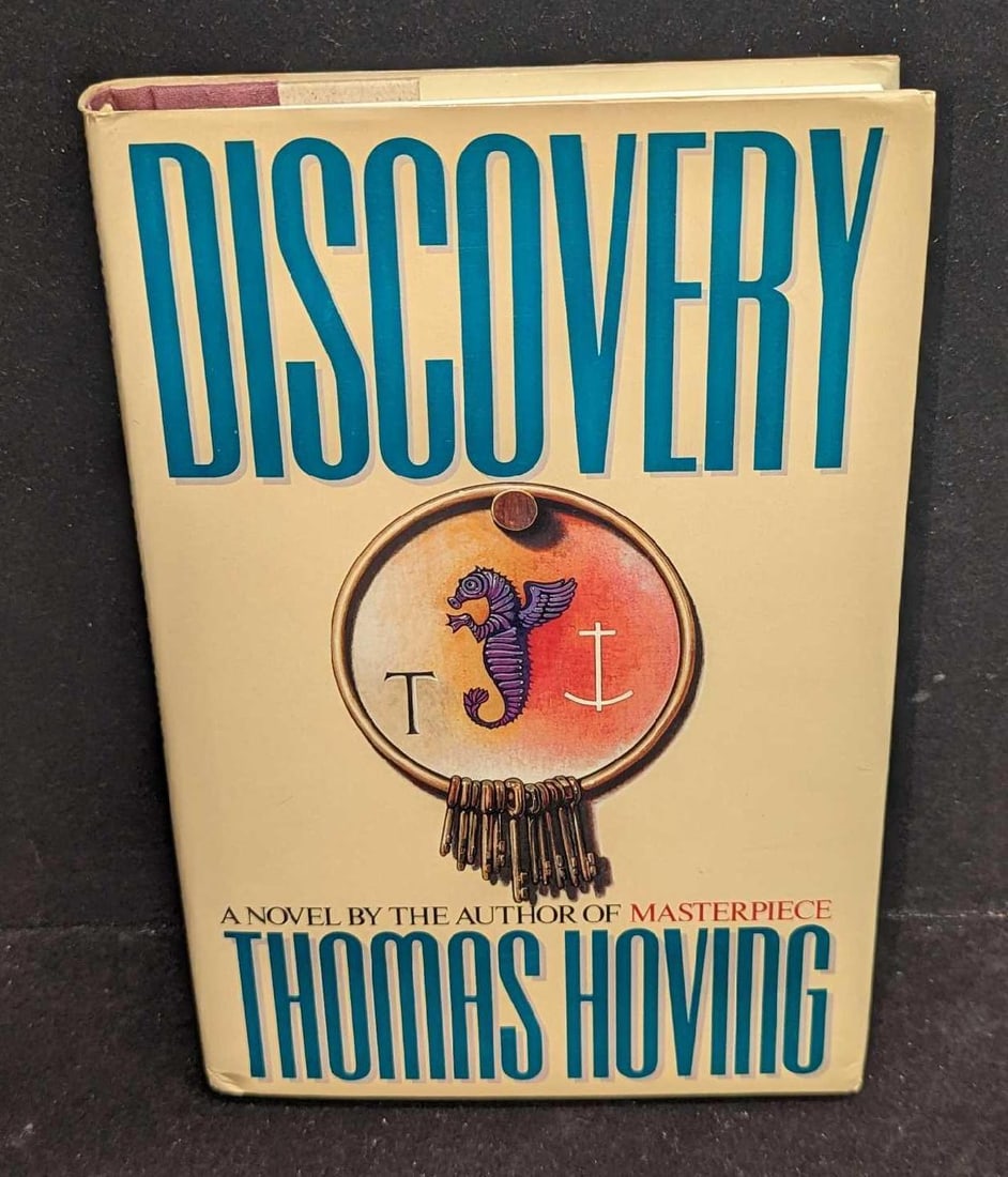 Autographed Thomas Hoving Discovery Hardcover 1st Ed: Autographed Thomas Hoving Discovery Hardcover 1st Ed. This was published by Simon & Schuster (New York) in 1989. The first edition hardcover is approx 6 1/2" x 1" x 9 1/2" and it weighs 1.44lb. There