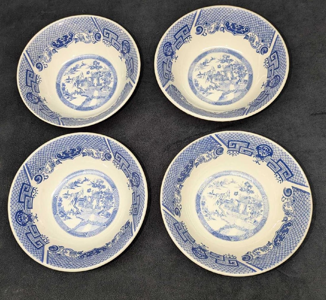 4 Vintage Chinoiserie Blue & White Toile Salad Cereal Bowls: 4 Vintage Chinoiserie Blue & White Toile Salad Cereal Bowls. Each bowl is approx 6 1/4" x 6 1/4" x 2" and it weighs 2.82lbs. Some of the bowls have faded color/color loss. Please see the images as the