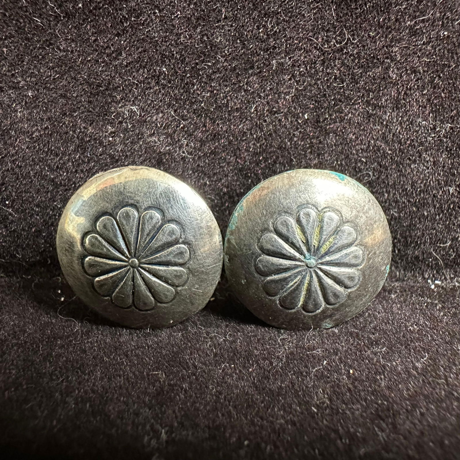 Stylized Flower Silver Round Earrings N47 - 4