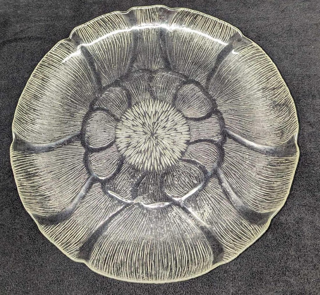Vintage Arcoroc Glass Dessert 10" Plate (1 of 5)