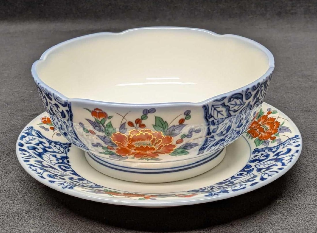 Vintage Japanese Otagiri Plate And Bowl: Vintage Japanese Otagiri Plate And Bowl. The plate has the Otagiri sticker on the bottom. The plate is 1" x 7 1/2" x 7 1/2". The bowl is approx 2 1/2" x 6 1/4" x 6 1/4". The total weight is 1.79lb.