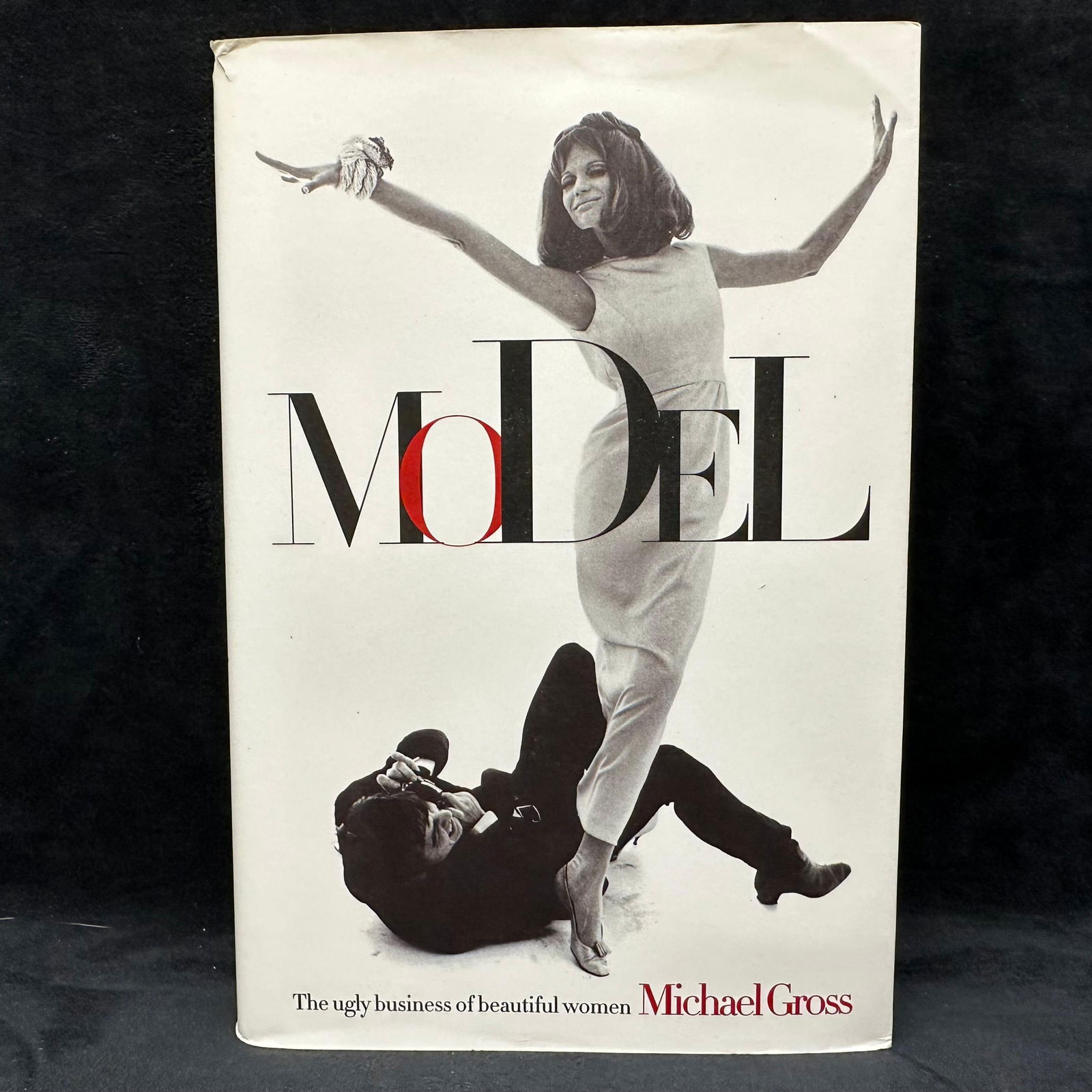 Model The Ugly Business of Beautiful Women Michael Gross Signed Hardcover: Signed by Michael Gross. Condition shows general handling wear, scuffing, and surface marks to the cover consistent with age. Includes dust jacket. This item is in good pre-owned, previously displaye
