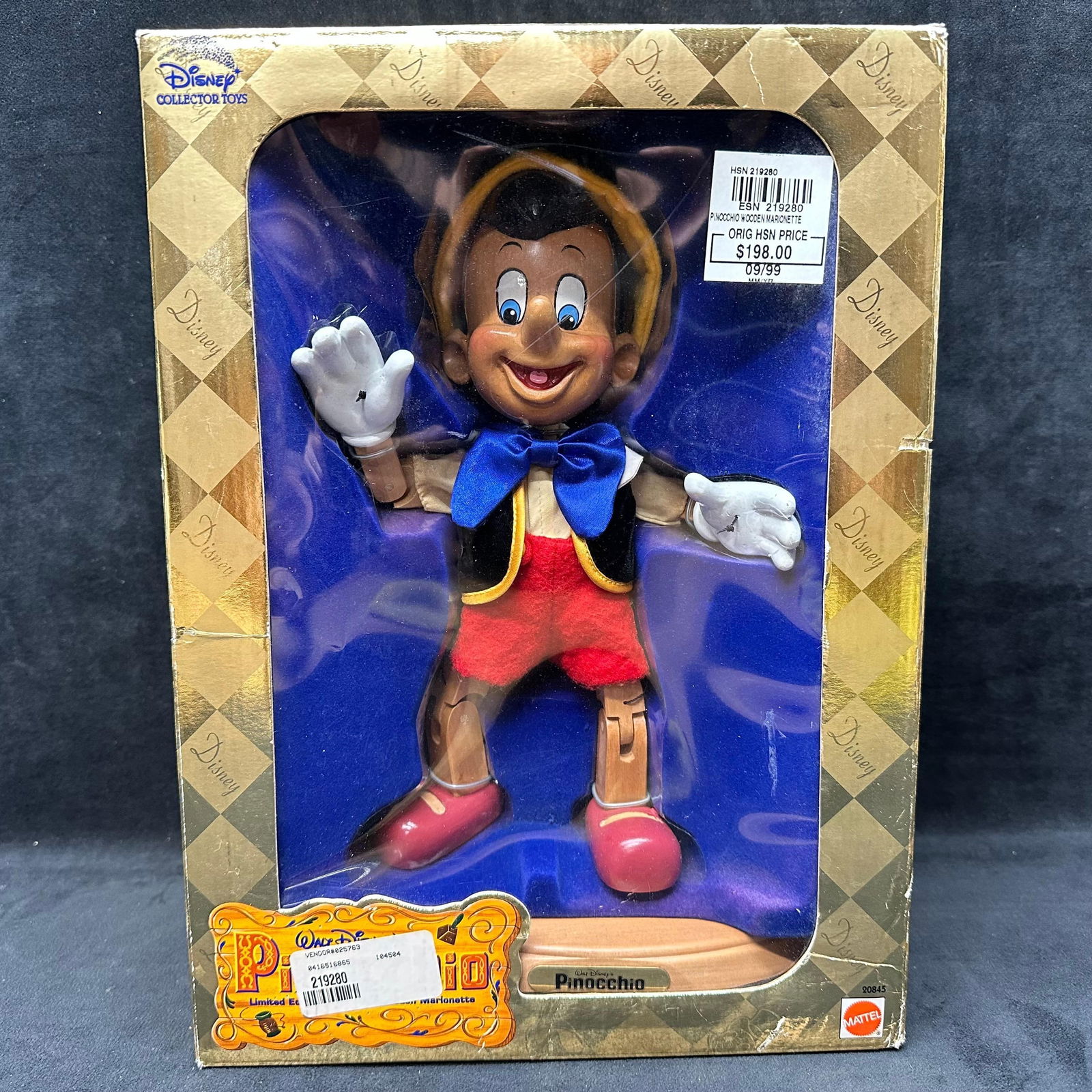 Disney Collector Toys Limited Edition Pinocchio Genuine Wooden Marionette Original Box (1 of 7)