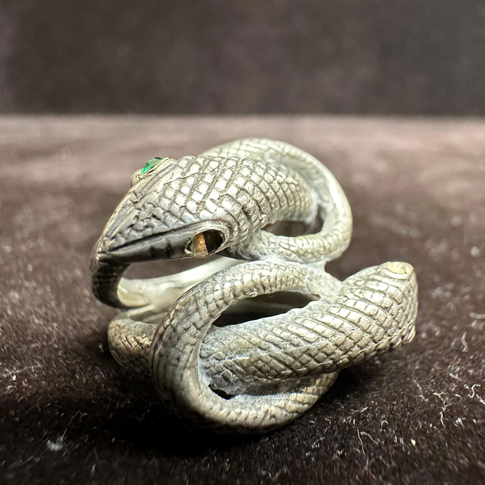 Twin Coiled Snake Green Rhinestone Silver Ring Size 5: This item is in good pre-owned, previously used/displayed condition with noticeable light wear and surface scratches. Please reference all photos for full details. This piece of jewelry has been