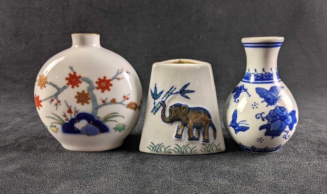 Assorted Small Chinese Ceramic Vases (1 of 10)