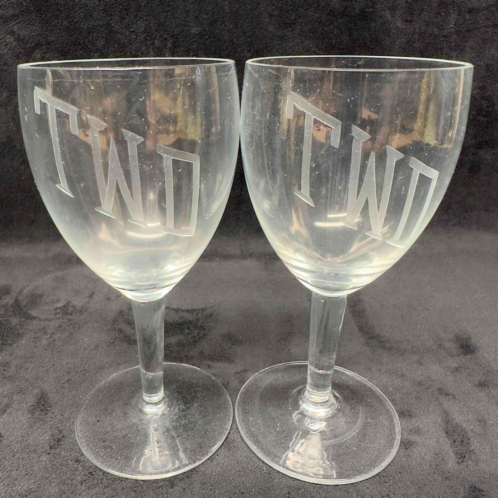 Two Etched Monogram Personalized Drinking Cocktail Glasses Set - 2