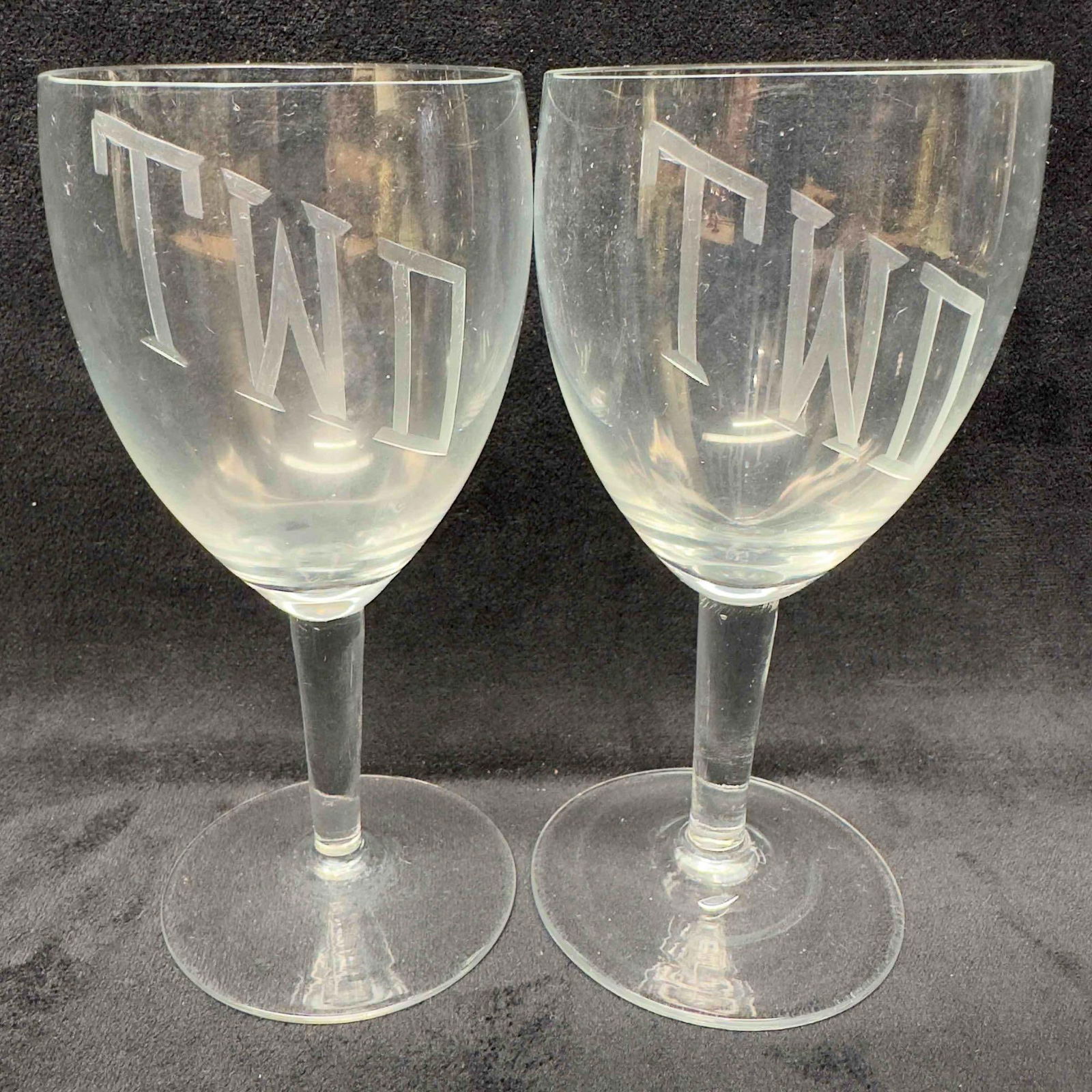 Two Etched Monogram Personalized Drinking Cocktail Glasses Set - 6