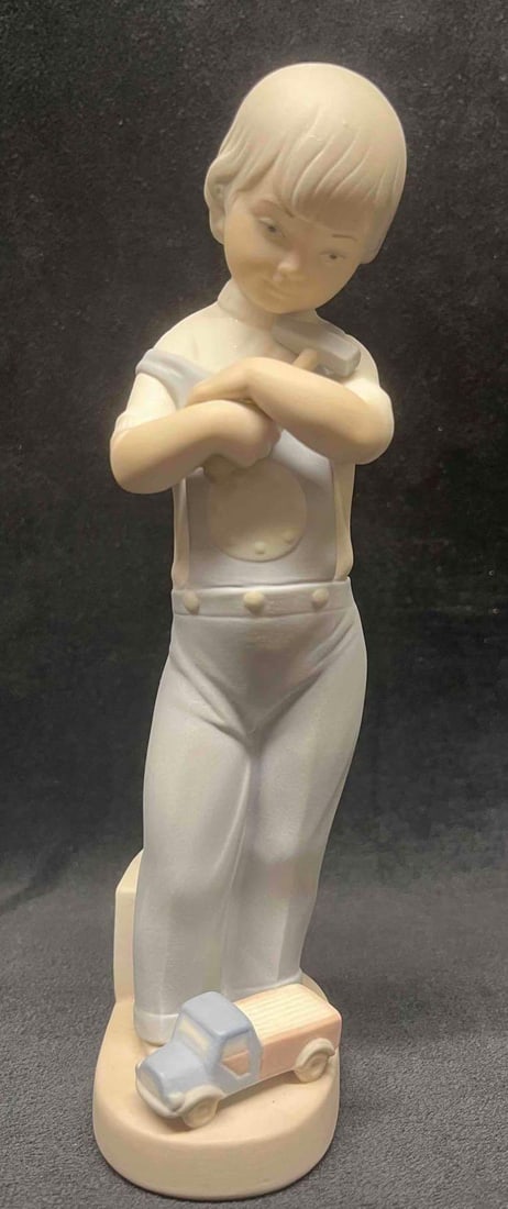 Lladro Mechanic Boy 4897 (1 of 9)