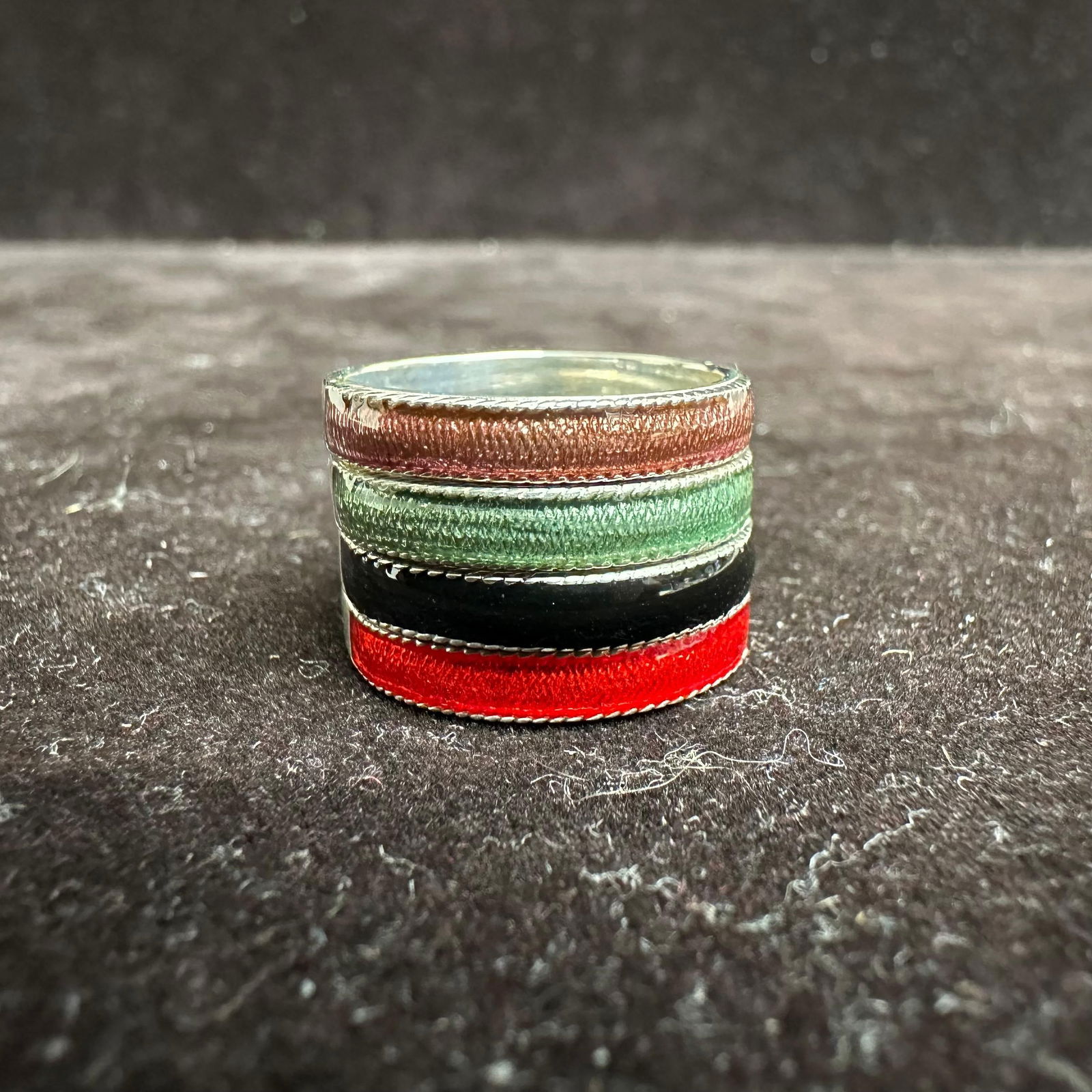 Multi Color Enamel Sterling Silver Stacking Ring Set L54: This item is in good pre-owned, previously used/displayed condition with noticeable light wear and surface scratches. Please reference all photos for full details. This piece of jewelry has been teste