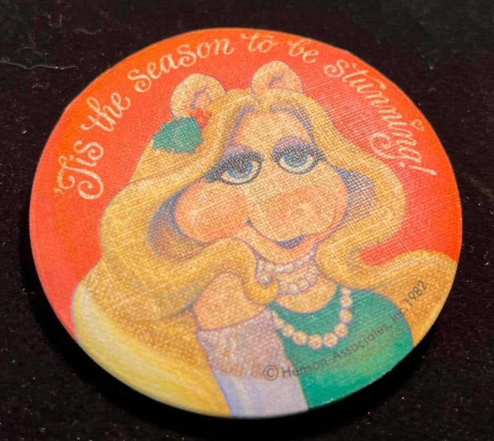 Bundle Of Random Buttons (F18) - 4