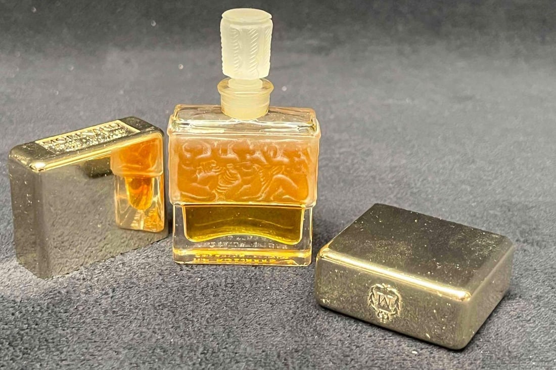 Vintage HP Molinard Creation Lalique Glass Perfume Bottle 7.5ml (1 of 16)