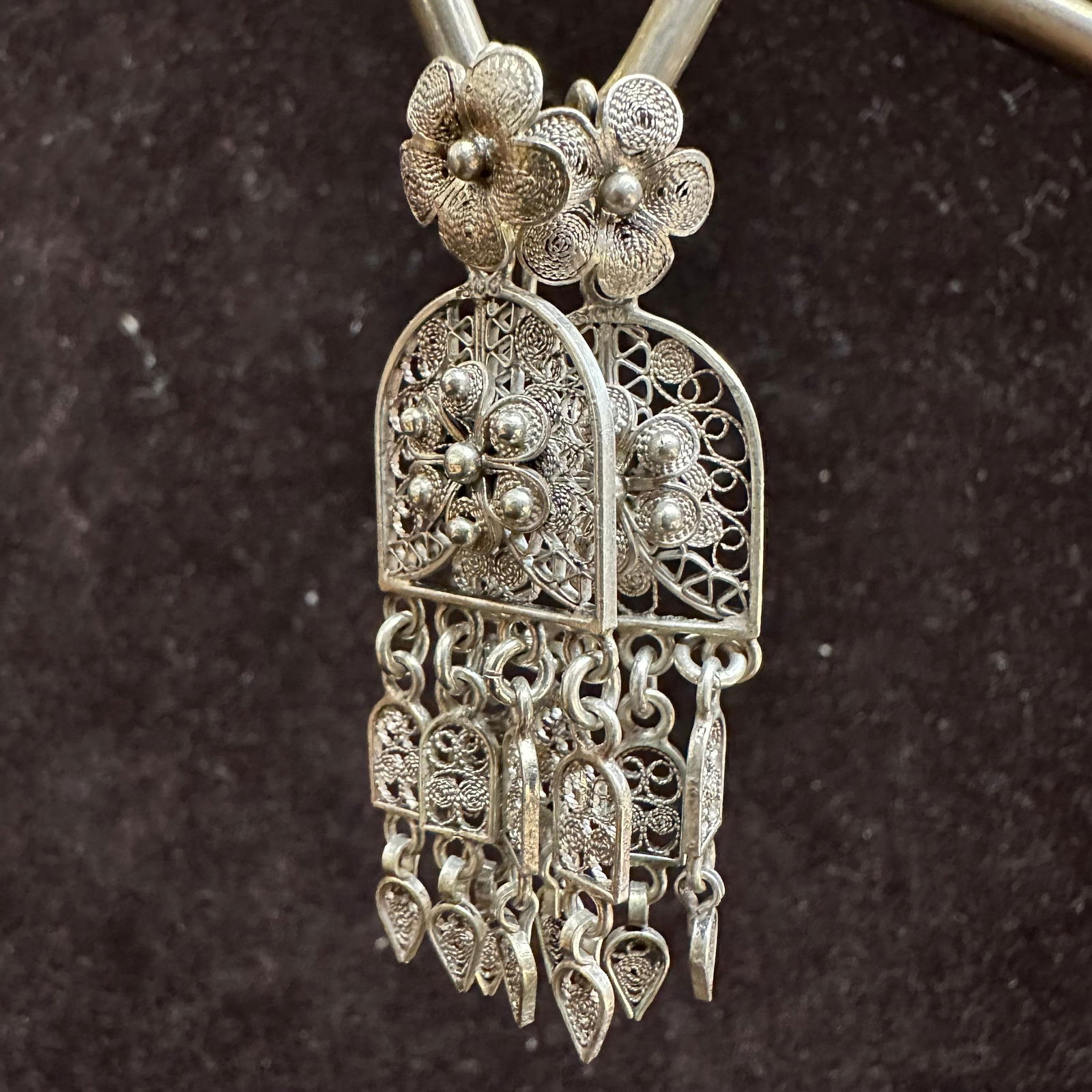 Silverwork Filigree Dangle Earrings with Floral Motifs V67: This item is in good pre-owned, previously used/displayed condition with noticeable light wear and surface scratches. Please reference all photos for full details. This piece of jewelry has been