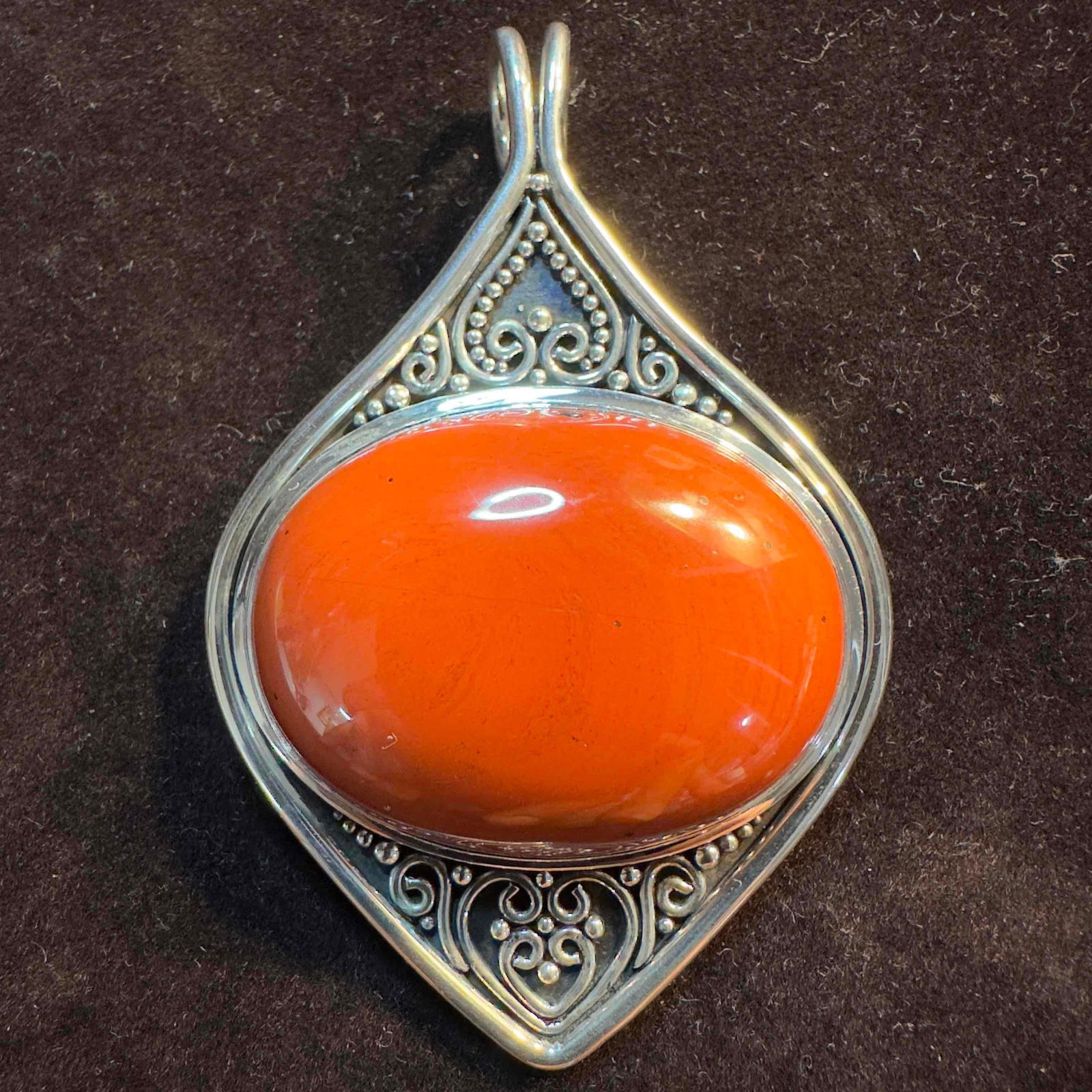 925 Sterling Silver BA Indonesia Jasper Gemstone Pendant: This item is in good pre-owned, previously used/displayed condition with noticeable light wear, and surface scratches. Please reference all photos for full details. This piece of jewelry has been test