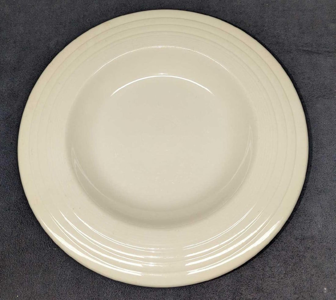 12" Individual Pasta Bowl Fiesta White D: 12" Individual Pasta Bowl Fiesta White D. This is approx 12" x 12" x 1 3/4" and it weighs 2.79 lbs. There are some markings and light scratches.