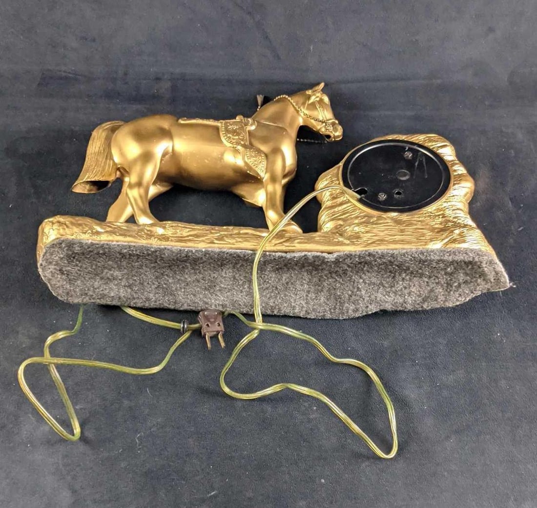 Gold Colored Horse Statue Clock - 6