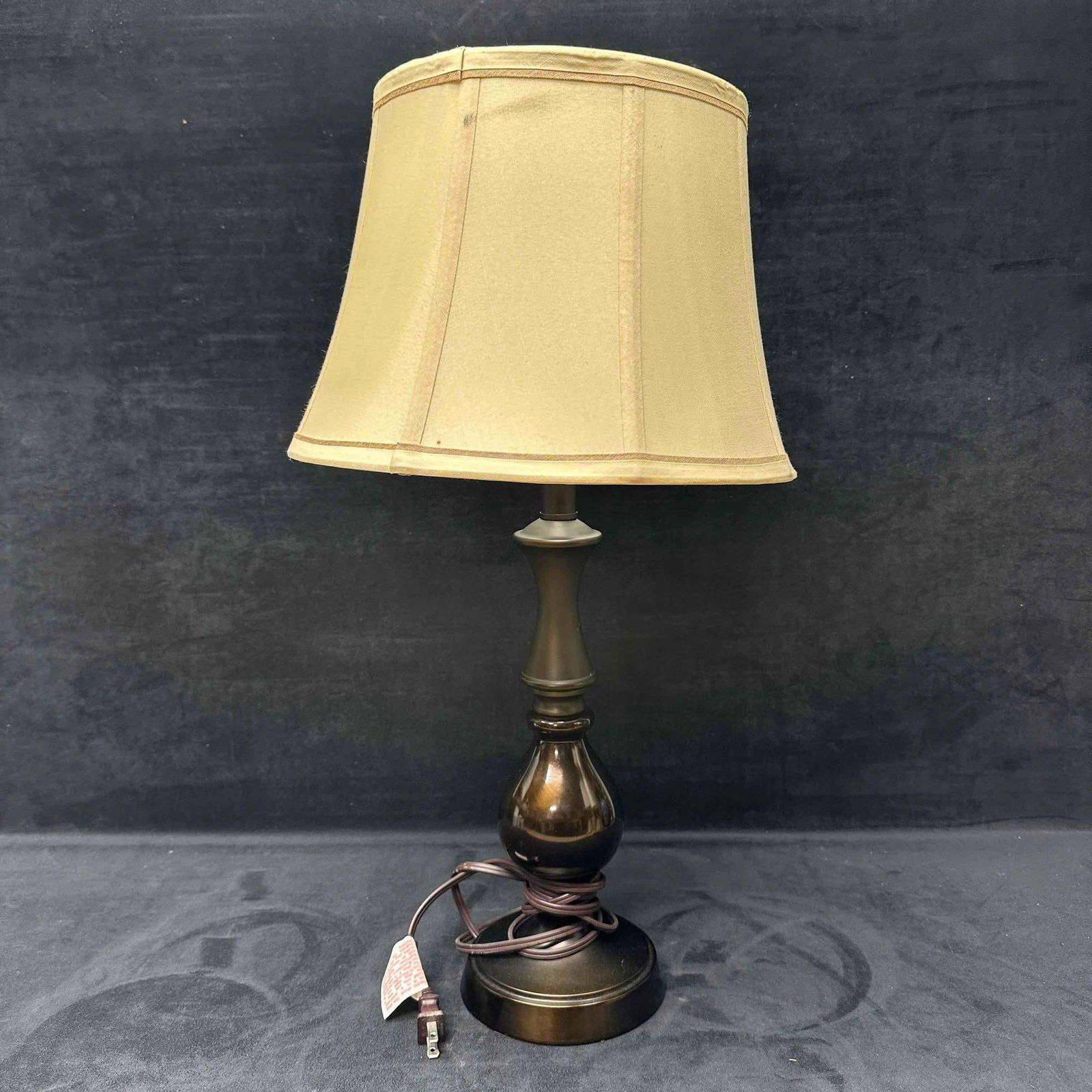 American Federal Traditional Bronze Style Table Lamp (1 of 6)
