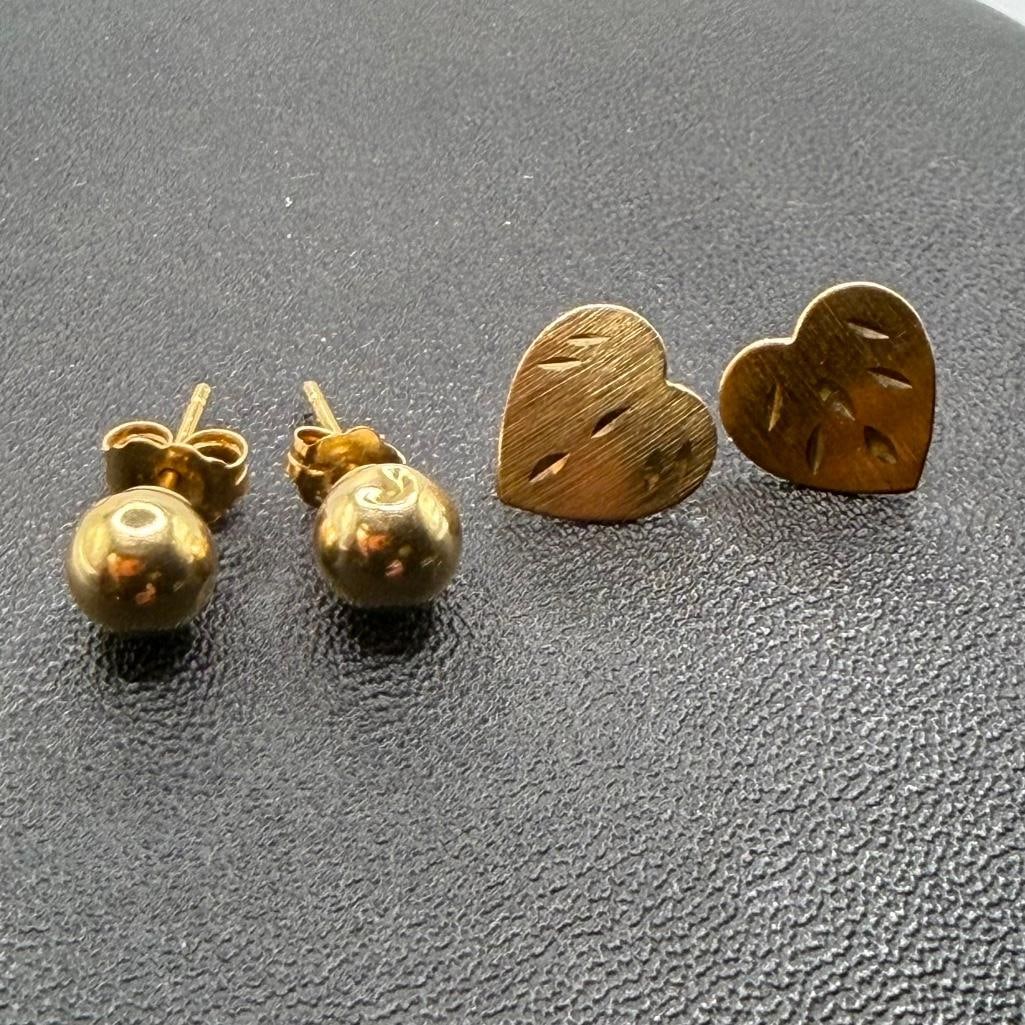 Pair of 14k Gold Studs Heart & Ball: This piece of jewelry has been tested and researched prior to listing. Please view all our pictures they are part of our description. DETAILS: Metal - 14k GoldColor - Yellow GoldStones -