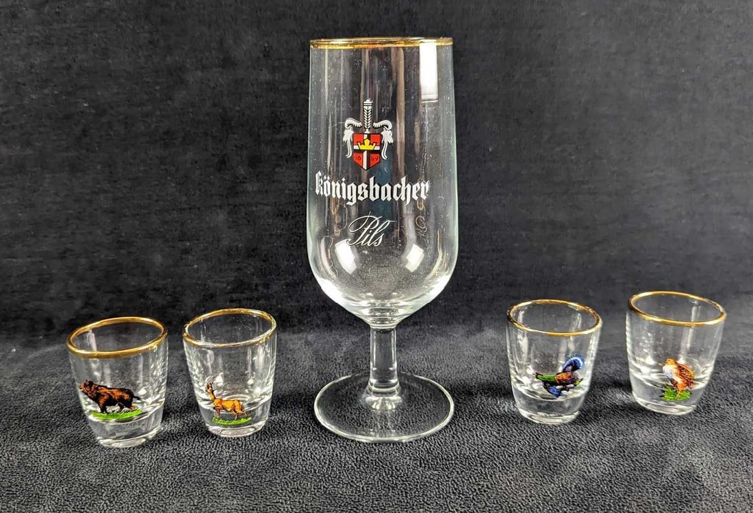 Vintage Gold-Rim Stemmed Beer Glass & 4 Shot Glasses (1 of 11)