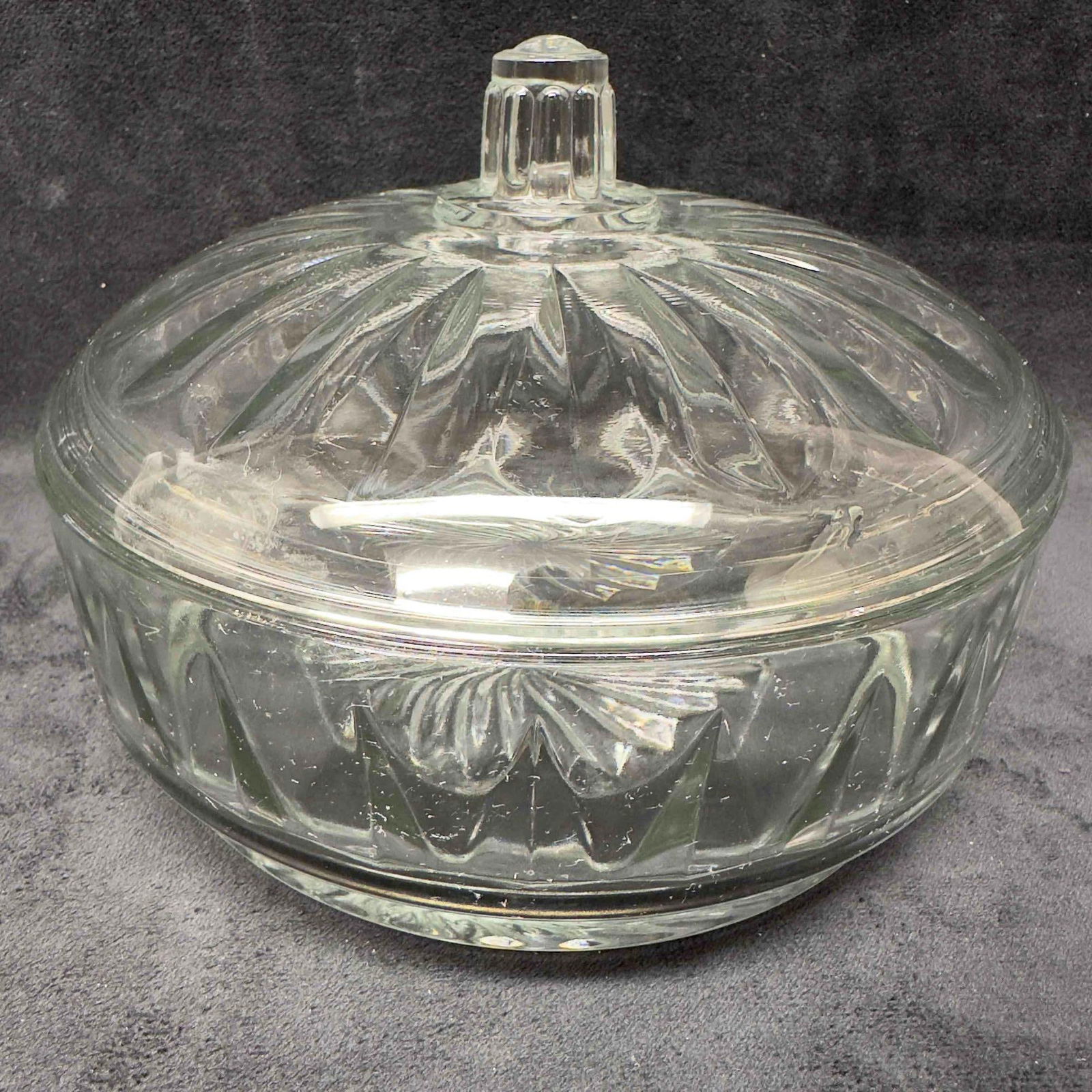 MCM Wheaton Premium Large Clear Candy Dish Bowl with Lid: MCM Wheaton Premium Large Clear Candy Dish Bowl with Lid. This clear glass candy dish features etched designs. This item is in good pre-owned, previously displayed condition with light wear, and