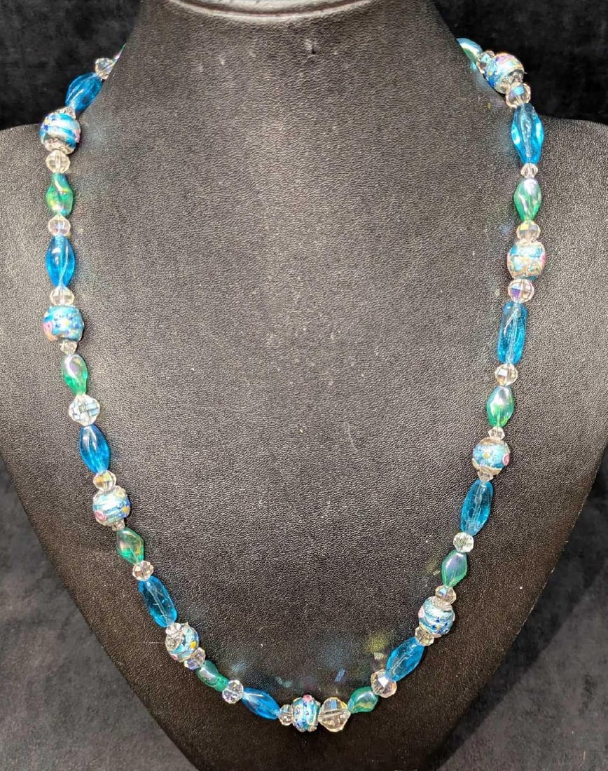 Vintage Italian Murano Blue Art Glass Bead Necklace JJ: Vintage Italian Murano Blue Art Glass Bead Necklace JJ. Glass beads with hand painted designs. Is approx 27" and it weighs 0.16lb.