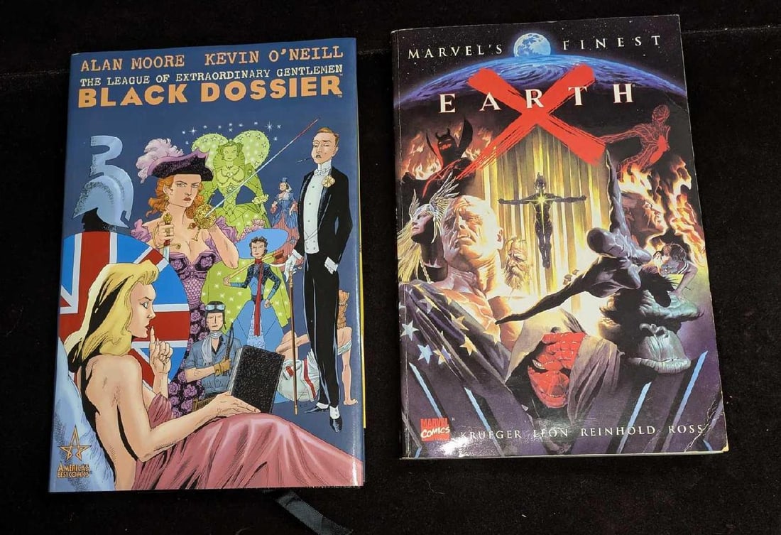 The League Of Extraordinary Gentlemen And Earth X Comic Collections (1 of 8)