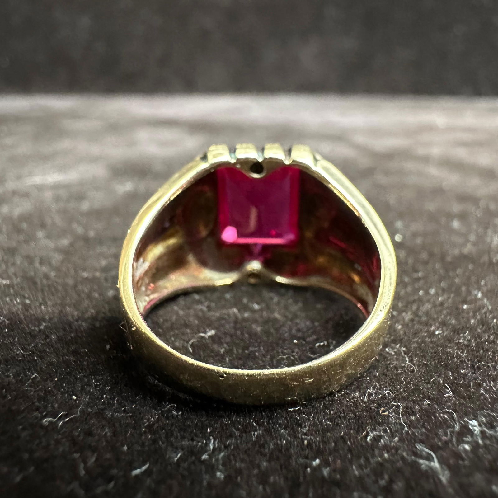 Unmarked 10k Gold Lab Grown Ruby Ring Size 8 - 5
