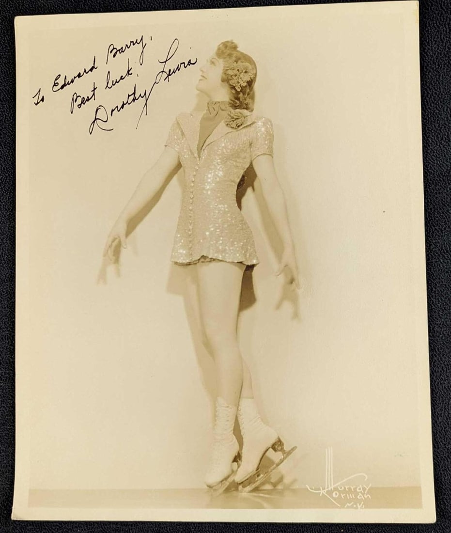 1940s Signed Photo Famous Ice Skater Dorothy Lewis (1 of 4)