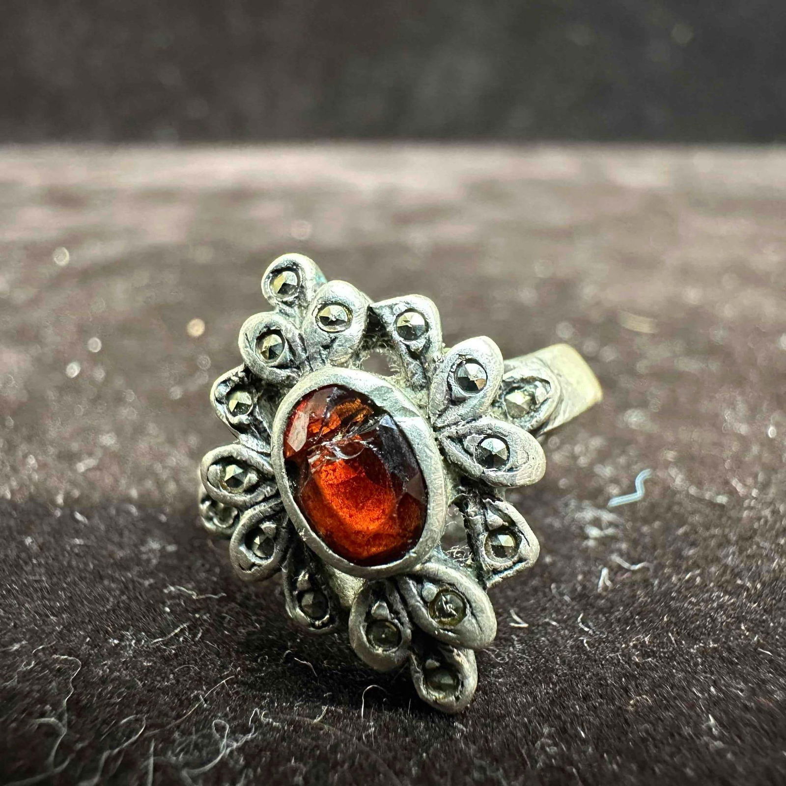 Garnet Marcasite Gemstone Sterling Ring Size 4 G71 (1 of 10)